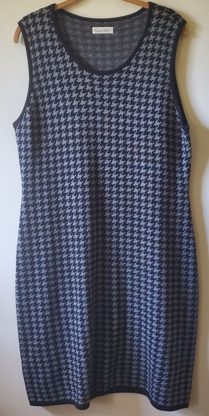 Calvin Klein Size L Black Gray Sleeveless Sweater Dress Houndstooth Knit Classic